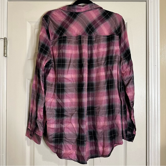 NWT Casa Cabana Pink & Black Button-up - Large - Picture 10 of 10